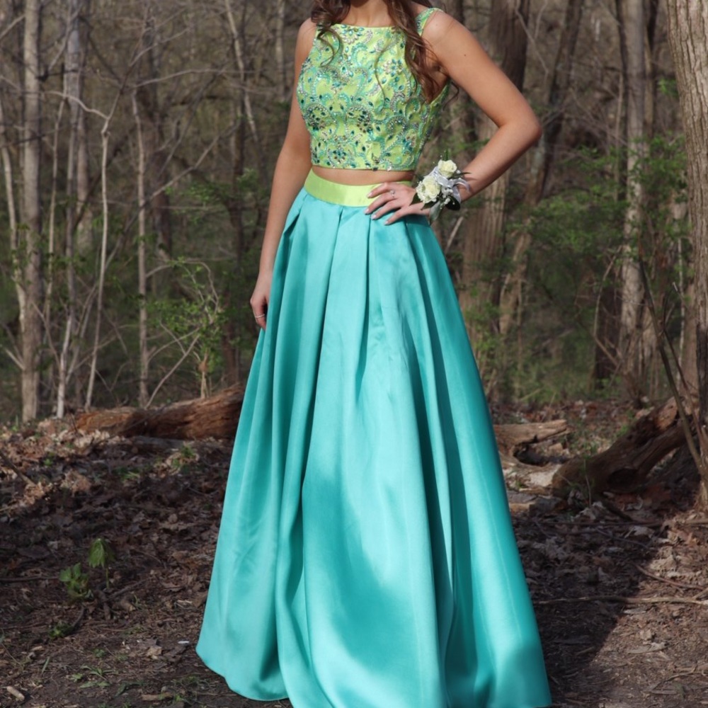 Blue/green two piece prom dress
